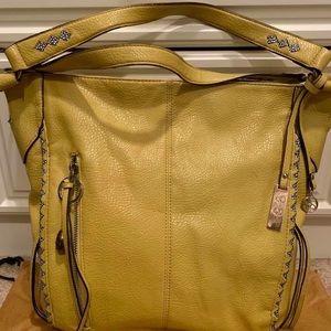 Jessica Simpson purse